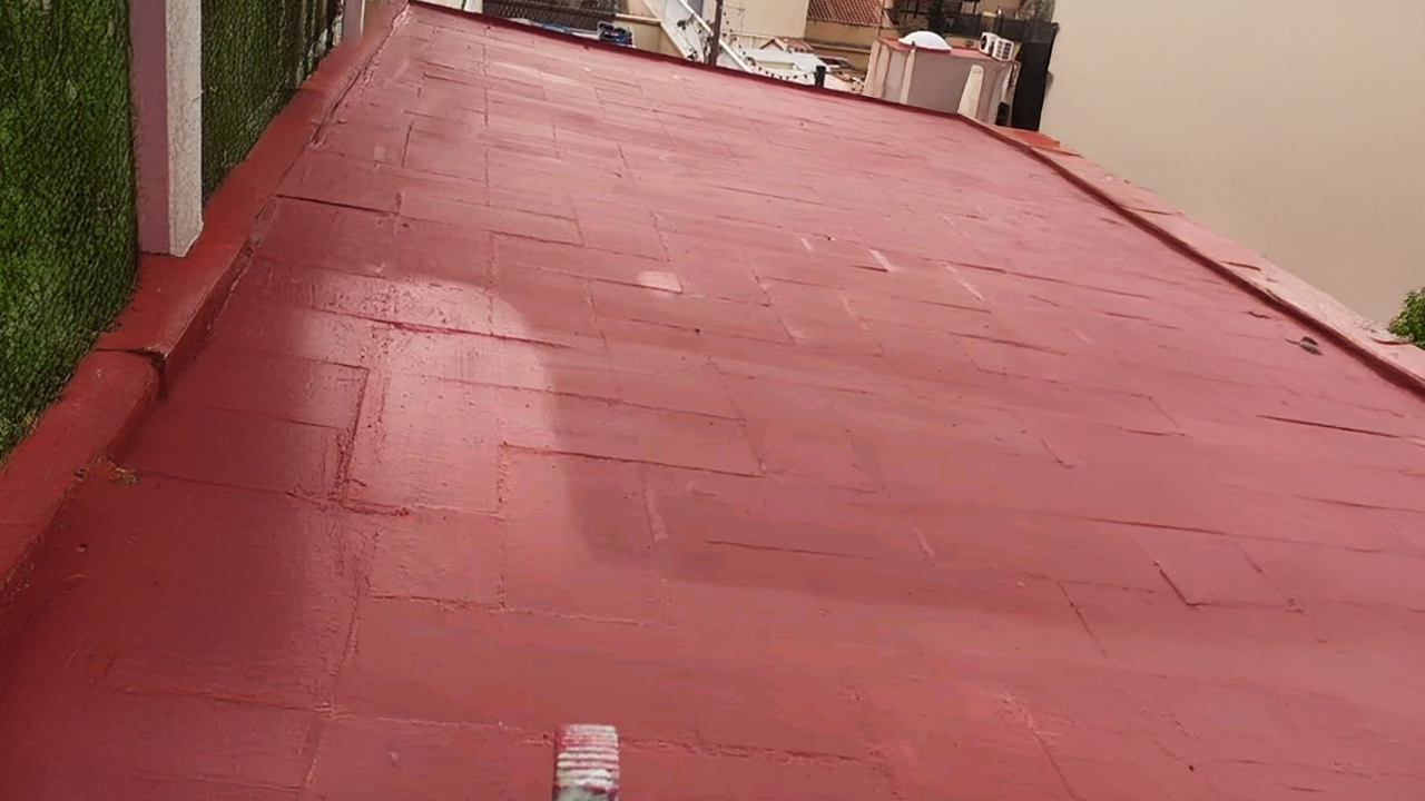 Instalación de aislamiento térmico o impermeabilización